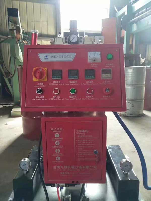 不銹鋼聚氨酯填充(圖2) E型不銹鋼聚氨酯填充發(fā)泡機(jī)