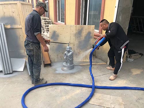 泡沫雕塑表面硬化噴多厚的聚脲(圖1) 泡沫雕塑表面硬化噴多厚的聚脲